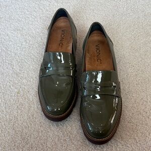 Vionic Women’s Green Patent Loafers